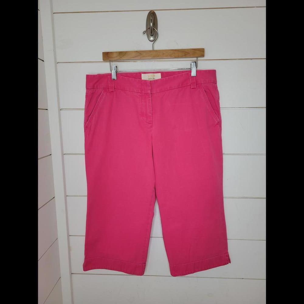 J Crew size 14 pink classic twill chino pants. Favorite fit. Capri.